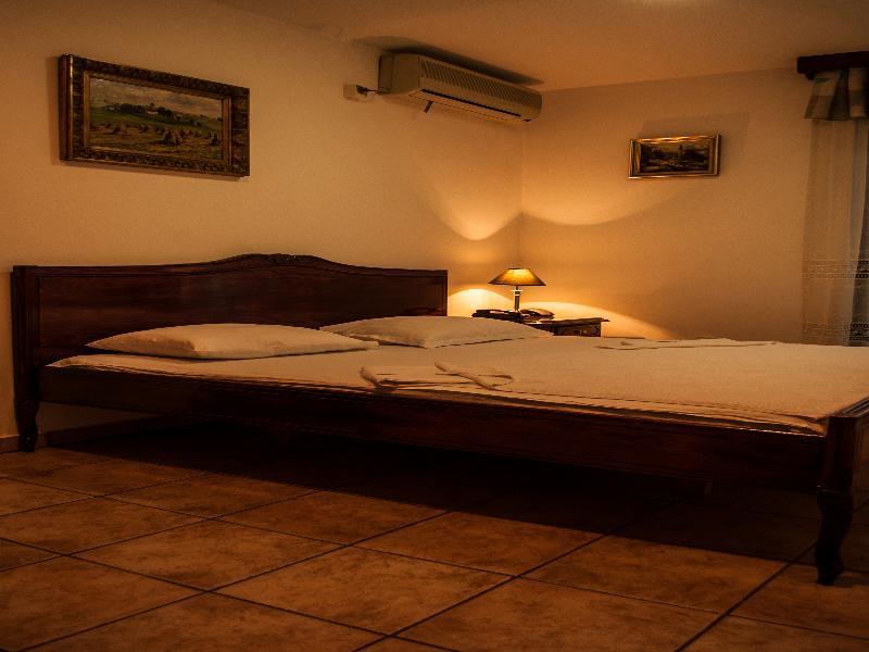 Hotel Vila Lux Budva Exterior foto